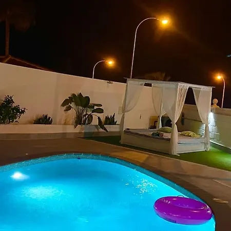 Вилла Sueno Azul With A Heated Swimming Pool