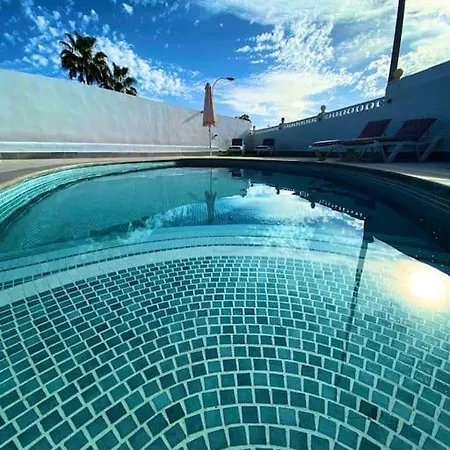 Villa Sueno Azul With A Heated Swimming Pool Callao Salvaje
