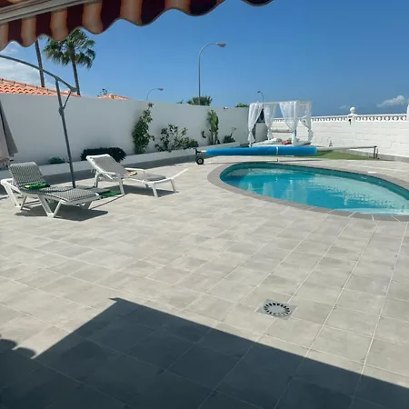 Sueno Azul With A Heated Swimming Pool 别墅 卡亚俄萨尔瓦赫