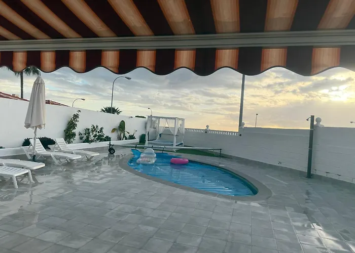 Villa Sueno Azul With A Heated Swimming Pool